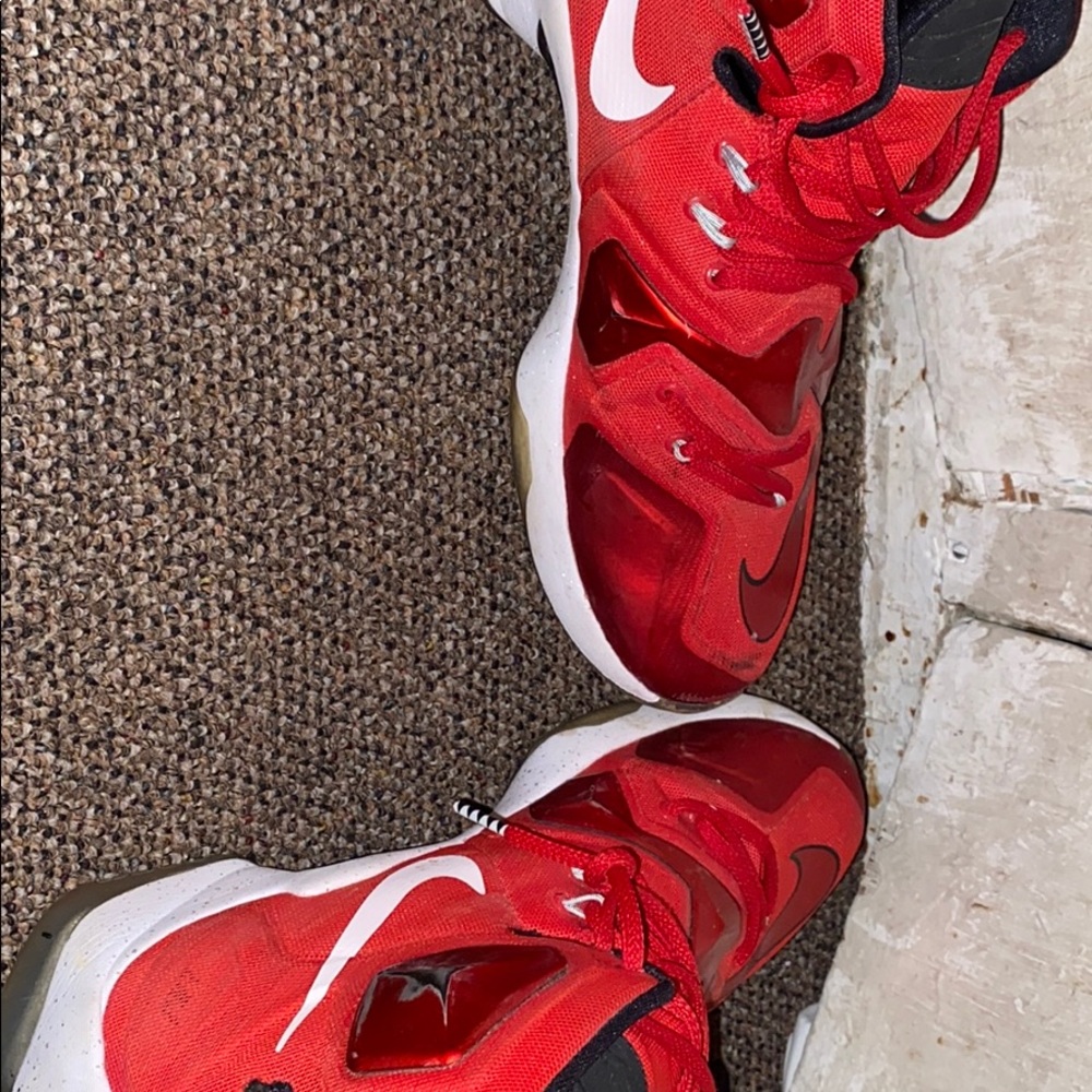 Nike lebrons size 10